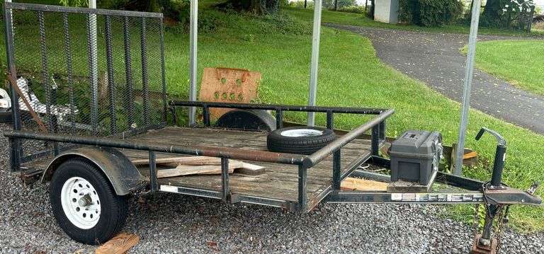 APPROX. 8' X 6' SINGLE AXLE UTILITY TRAILER BY CARRY-ON TRAILER CORPORATION