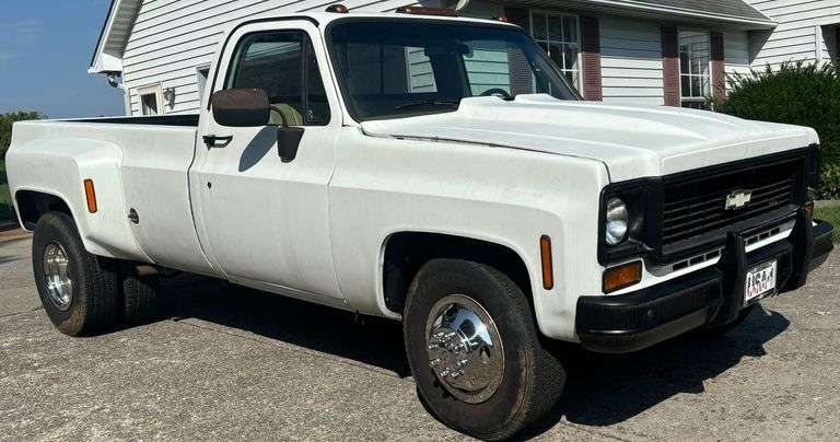 1973 CHEVROLET "SQUARE BODY" TRUCK - HAS TITLE, RUNS AND DRIVES -  MODEL CC1/BODY TYPE PK - VIN: CCZ143A170801 - ODOMETER READS JUST OVER 97,500 - SEE DESCRIPTION FOR MORE INFO