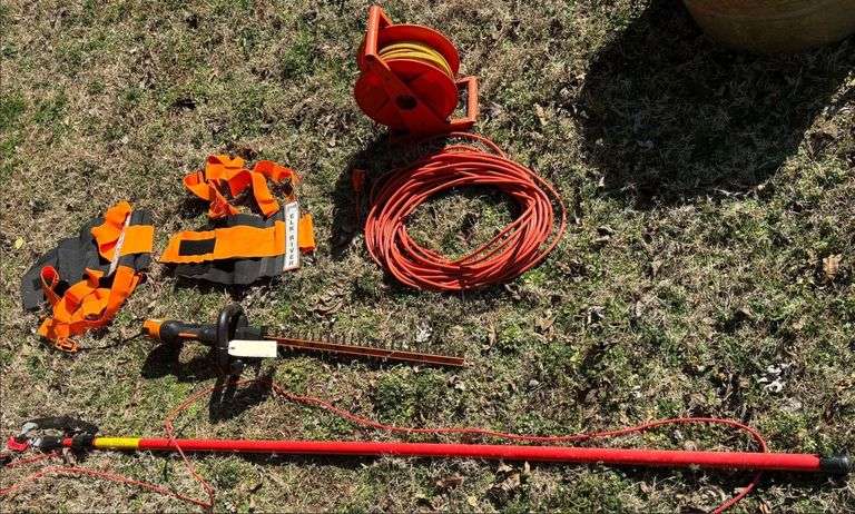 CORONA 3X POWER MULTIPLIER TREE PRUNER, ELECTRIC WORX HEDGE TRIMMER, 2 ELK RIVER BACK SUPPORT BELTS