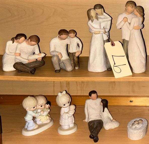 5 WILLOW TREE FIGURINES, SMALL WILLOW TREE BOX, 2 PRECIOUS MOMENTS FIGURINES image