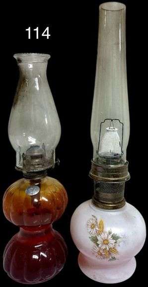 2 VINTAGE OIL LAMPS - 1 FLORAL BASE W/ ALADDIN GLOBE, 1 LAMPLIGHT FARMS BRAND image