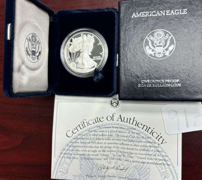 1 OZ FINE SILVER AMERICAN EAGLE COIN, U.S. MINT, 1996, IN VELVETY CONTAINER, ORIGINAL BOX, AND COA image