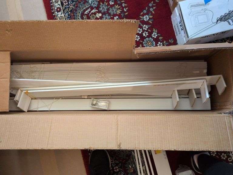 Blinds 31 1/8 x 72 with Hardware image