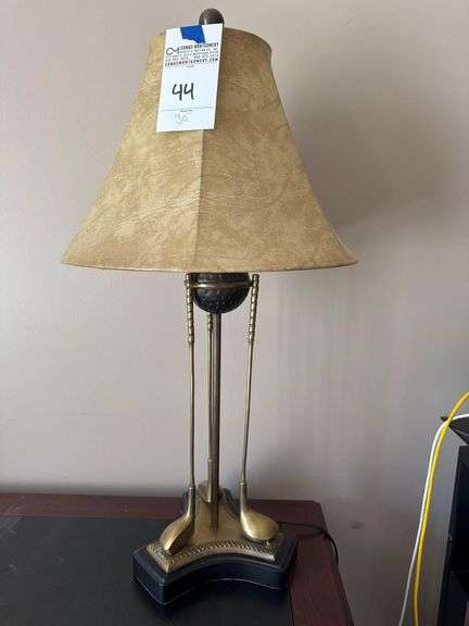 Novelty Golf Club Table Lamp - Top of the lamp might need repair - 30" Tall