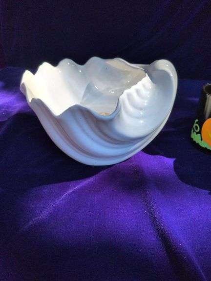 Large Shell Bowl Italy, 4 Cups image