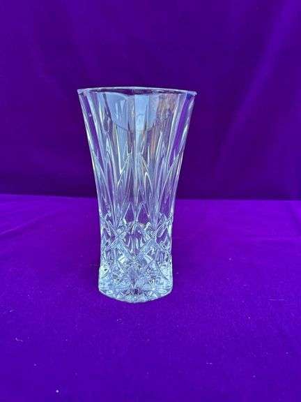 7” Royal Crystal Rock (RCR) 24% Lead Crystal Vase, Made in Italy. image