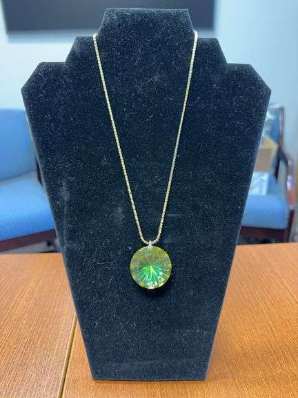 9in Necklace w/ Ocean Pendant (1.5in)