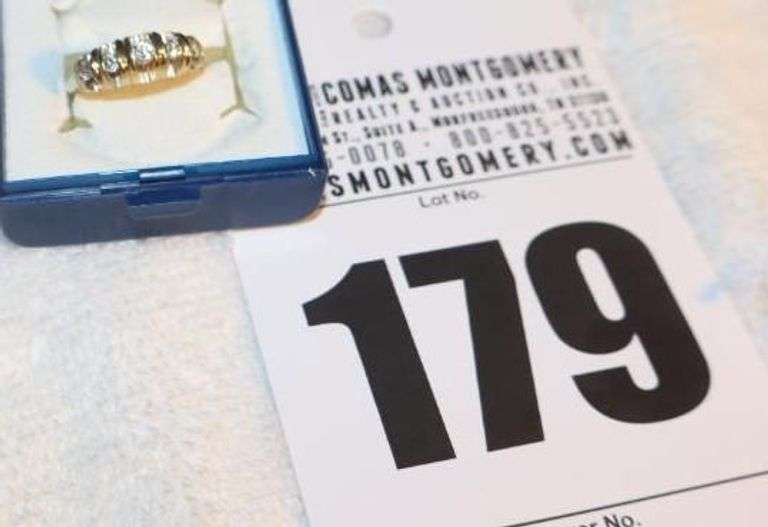 Ladies 5 Diamond Stone in Gold Setting Ring - (.21ct) - Size 6 image