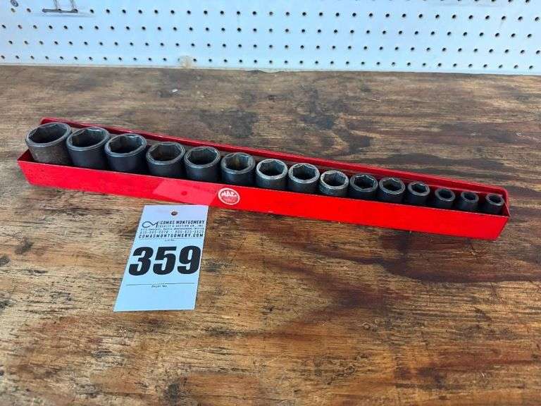 Mac Tools Socket Set with Red Case image