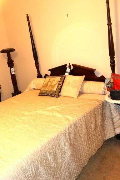 Vintage 4 Post Dark Wood Queen Size Headboard (79"x64"/ 43" center), Foot Board (79"x64" /25" center) Sides (88")&  Bedspread image