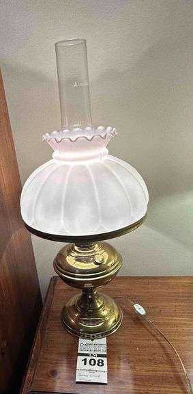 Vintage Aladdin Lincoln Drape Glass Oil Lamp - Electric image