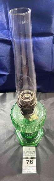 Aladdin green Uranium Glass Oil Lamp (Nu-Type Model B) image