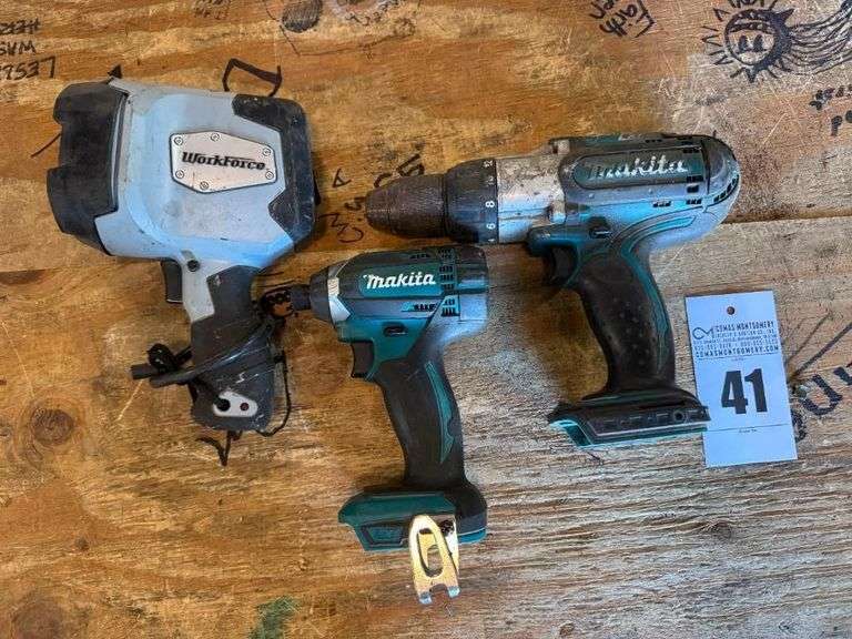 Makita Drill and Impact Driver Combo with Workforce Light - No Batteries - Workforce Light needs repair image