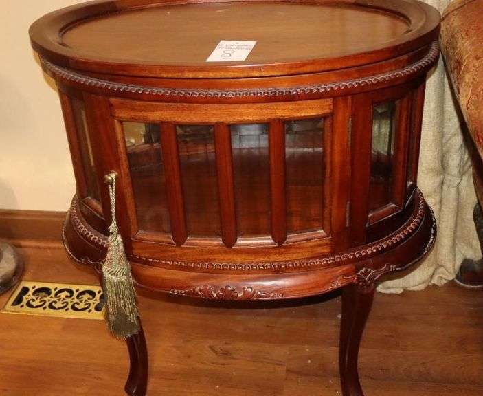 Vintage Mohogany Queen Anne Style Oval Vitrine Table with Removable Tray and Double Doors       31"x20"x29"                     **Matching Lots #7 & #9 image