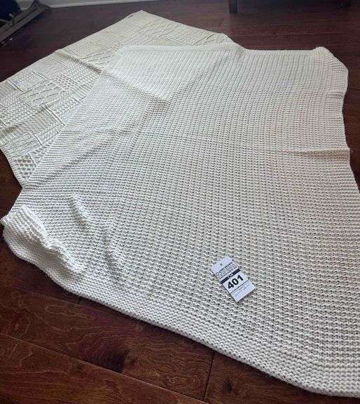 2 White Blankets / Throws image