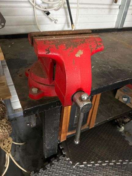 Vice- Bring Tools to Remove image