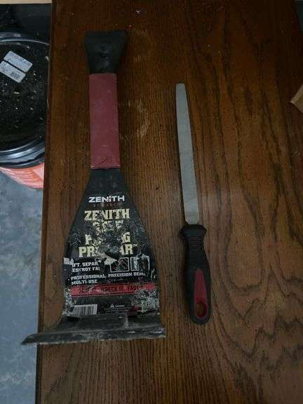 Zenith 10” Prybar and File image