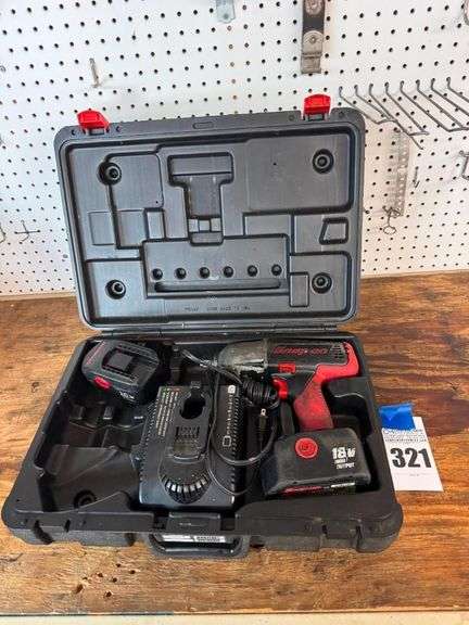 Snap-On CT4850HO 1/2" Impact Wrench with Battery and Charger image