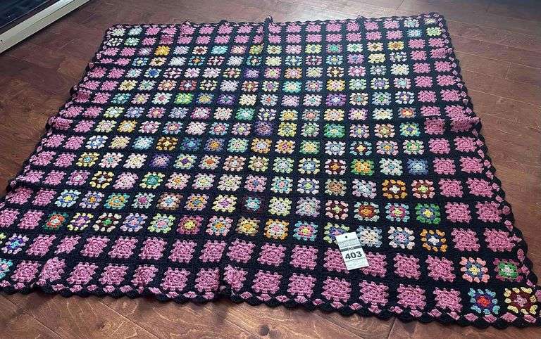 Vintage Granny Black Square Blanket / Afgan image