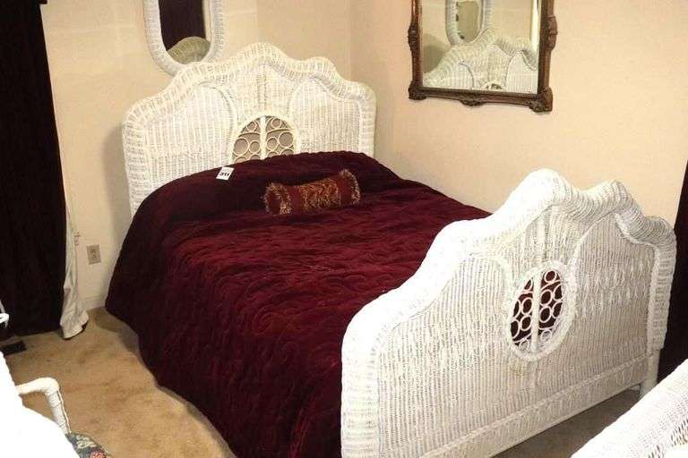 Vintage White Wicker Headboard (60"x63"), Footboard (45"x63"), Side Rails (84")& Bedspread                                       **Similar White Wicker Lots        #311-#323 image