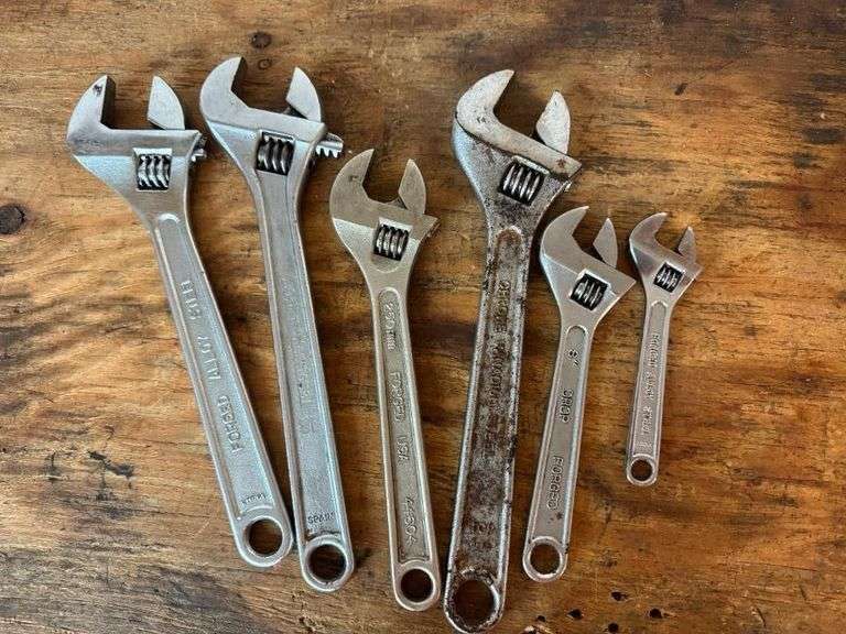 Assorted Adjustable Wrench Set image