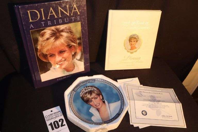 Franklin Mint Collectable Tribute Plate "The Princess Diana" Limited Edition Numbered #HV6933 & 2 Tribute Books image