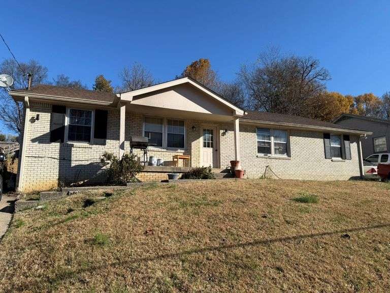 REAL ESTATE: 690/692 Huntington Pkwy, Nashville, TN image