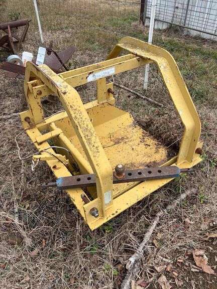 King Kutter Reversible Dirt Scoop with Hitch