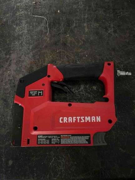 CRAFTSMAN 18-Gauge 3/8" Pneumatic Narrow Crown Finish Stapler (CMPCS38) image
