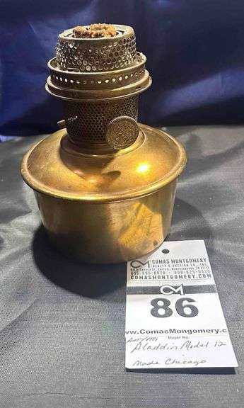 Antique / Vintage Aladdin Model 12 - Made in Chicago image