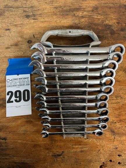 Set of GearWrench Ratcheting Combination Wrenches image