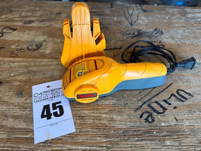 Smith's Knife and Scissor Electric Sharpener image