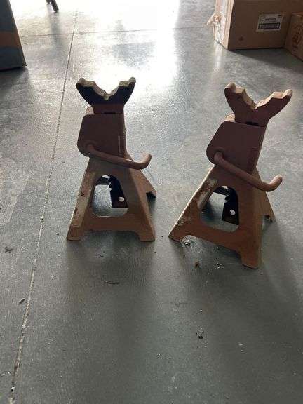 Set of Jack Stands image
