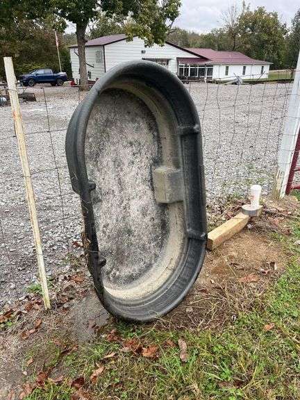 Rubbermaid 50 Gallon Water Tub