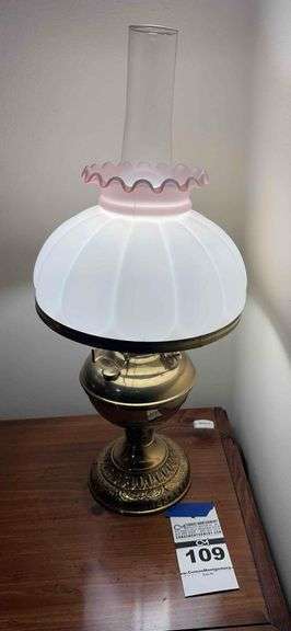 Vintage Aladdin Lincoln Drape Glass Oil Lamp - Electric image