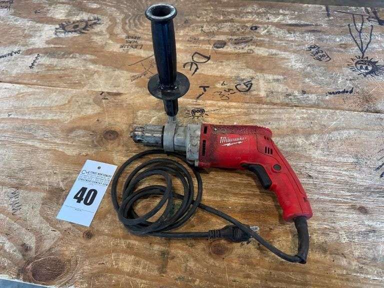 Milwaukee Heavy Duty 1/2" Electric Drill image