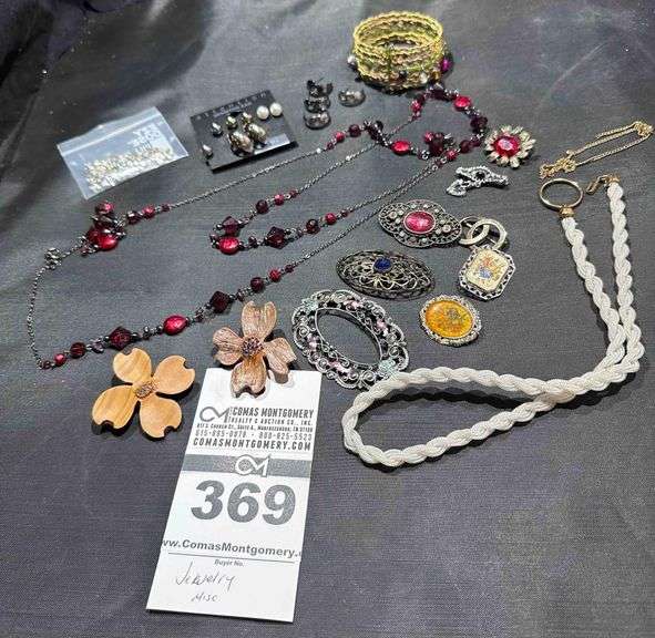 Jewlery Lot image