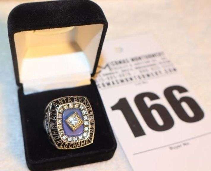 Alanta Braves 1995 World Championship Collector Ring - Size 11 image