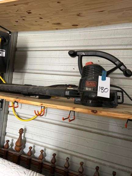 Black and Decker Electric Blower image