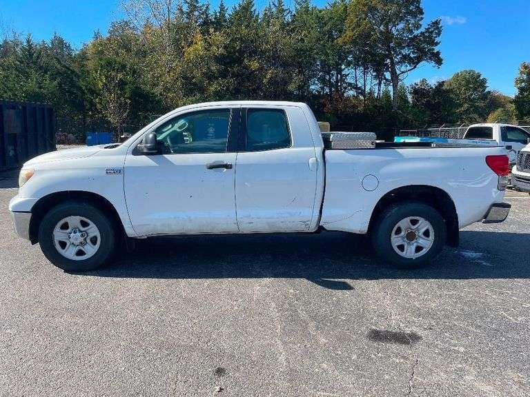 2008  TOYOTA  Tundra 2008 Toyota Tundra Pickup Truck - Odometer reads 256,627+/- Miles image