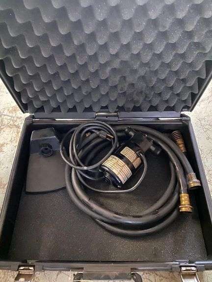 Sears 1/12 HP Utility Pump in Case image