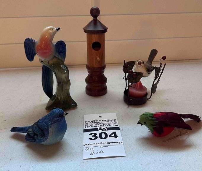 4 - Birds and a wooden nest image