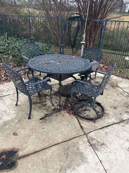 Outdoor Metal Table and 4 Chairs image