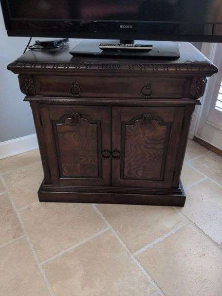 36 x 20 x 33.5 Tall.  Chest/Side Table/Nightstand image