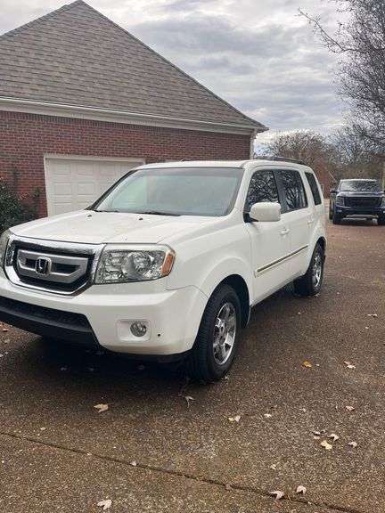 2009 Honda Pilot Touring Sport Utility 4D image