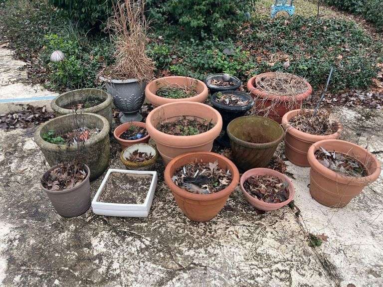 17 Assorted Planters image