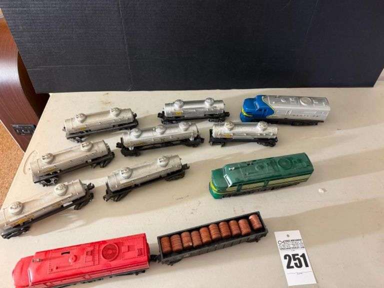 Erie Lionel Train & Misc image