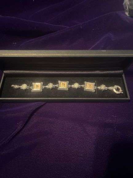 Venetian Cameo Bracelet image