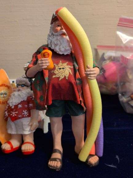 4 Christmas Santas image