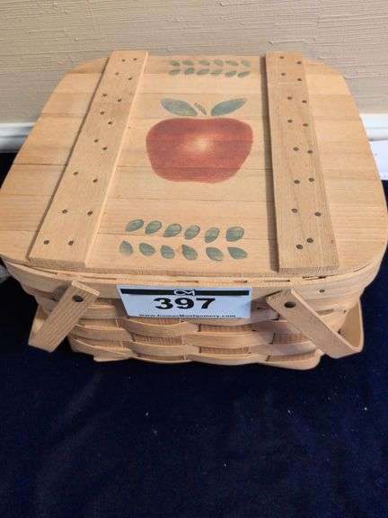 Apple Picknic Basket image